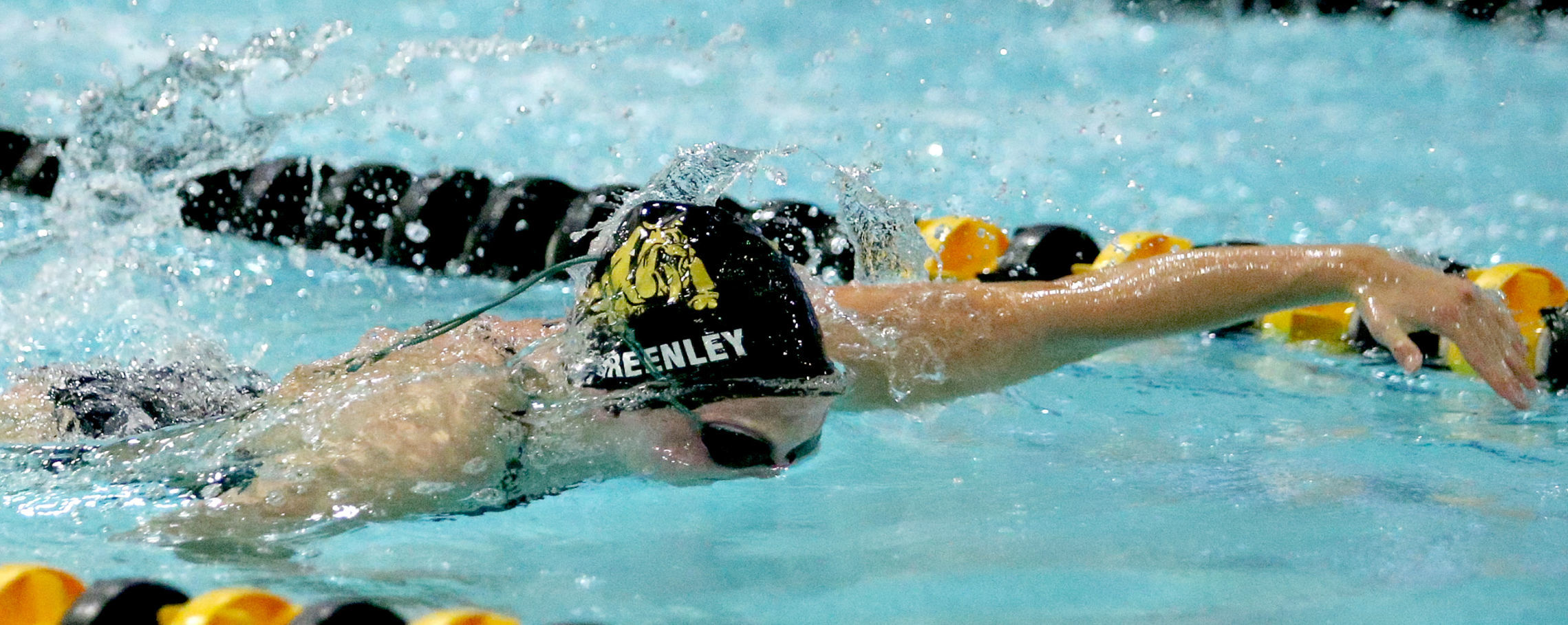 100218-Bett-PV-Swimming-006